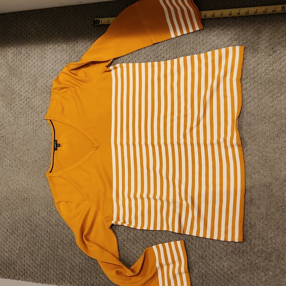 NEW Hannah ladies sweater. Sz XL.  NEW